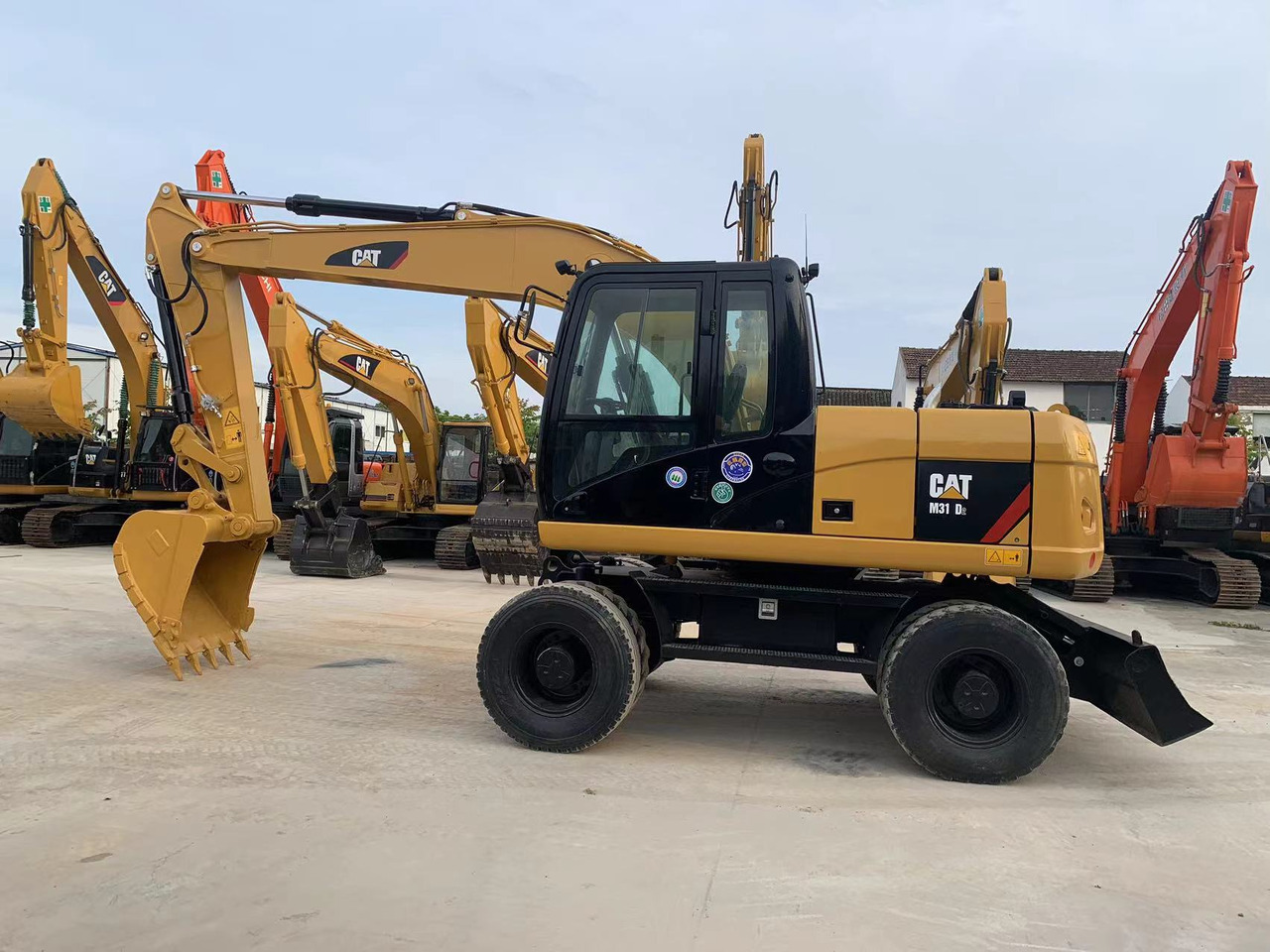 CATERPILLAR 315D - Máy xúc bánh lốp: hình 2 CATERPILLAR 315D - Máy xúc bánh lốp: hình 2