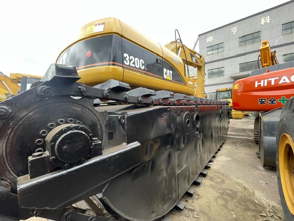 Caterpillar 320CL - Máy xúc: hình 2 Caterpillar 320CL - Máy xúc: hình 2
