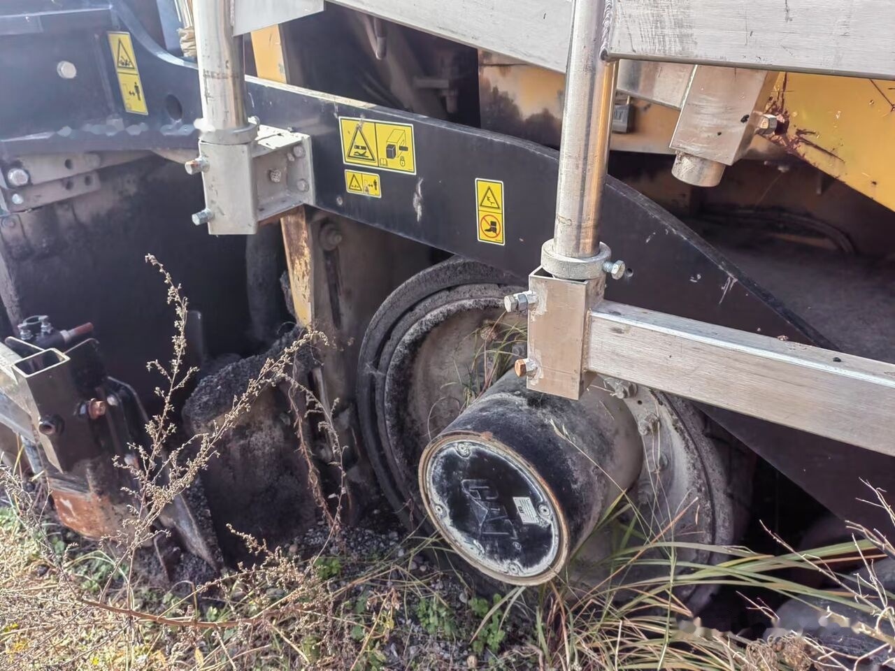 Caterpillar AP655 - Máy lát nhựa đường: hình 3 Caterpillar AP655 - Máy lát nhựa đường: hình 3
