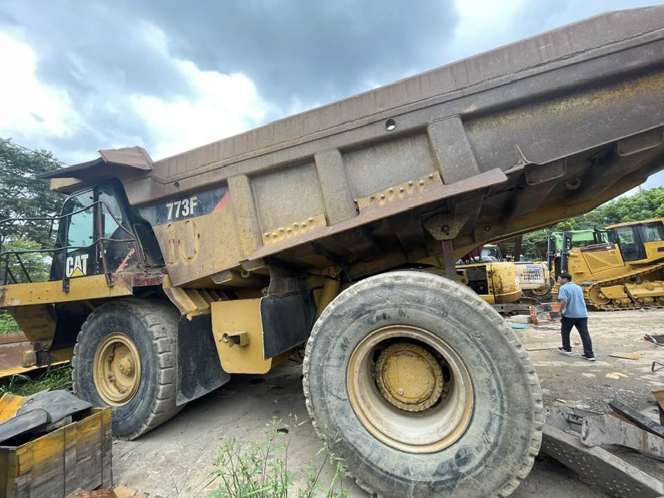Caterpillar Cat 773f - Xe ben cứng/ Xe chở đá: hình 1 Caterpillar Cat 773f - Xe ben cứng/ Xe chở đá: hình 1