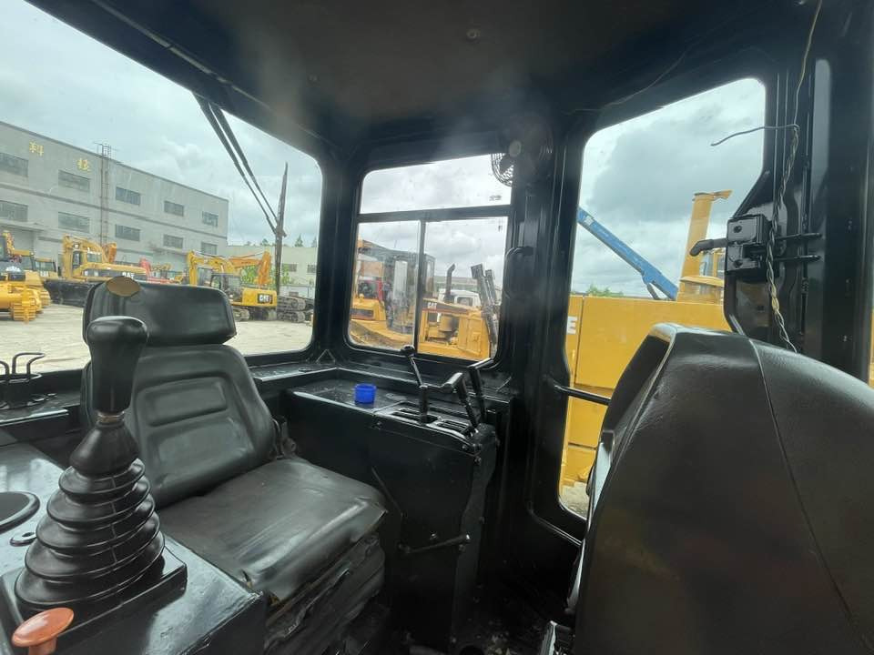 Caterpillar SD13 - Máy ủi: hình 2 Caterpillar SD13 - Máy ủi: hình 2