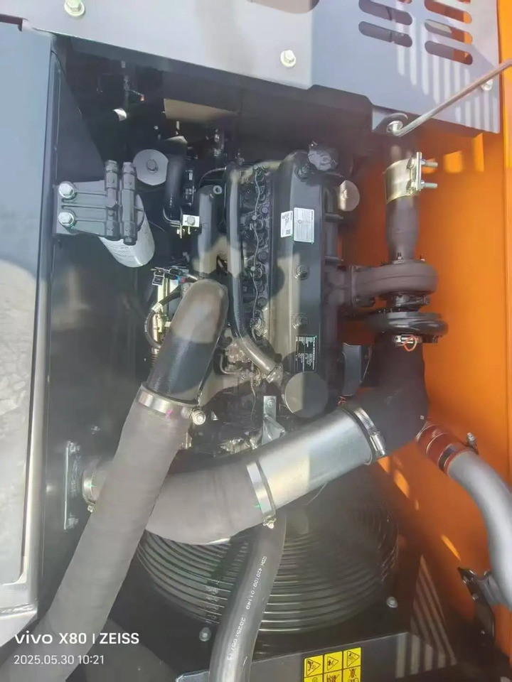 Develon DX220LCA-2M - Máy xúc: hình 5 Develon DX220LCA-2M - Máy xúc: hình 5