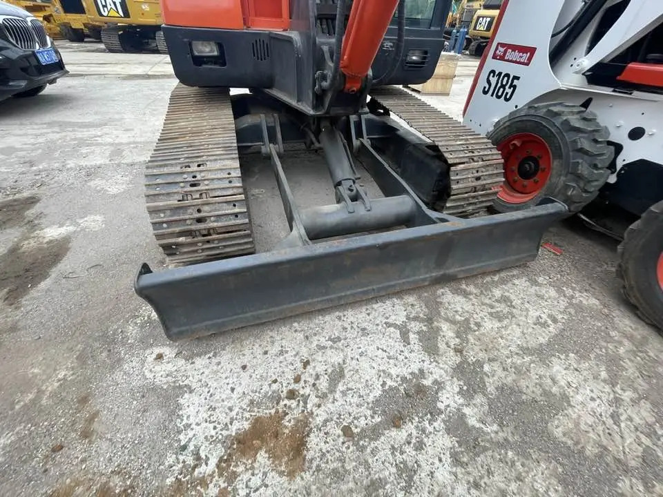 Doosan DH60-7 - Máy xúc mini: hình 4 Doosan DH60-7 - Máy xúc mini: hình 4