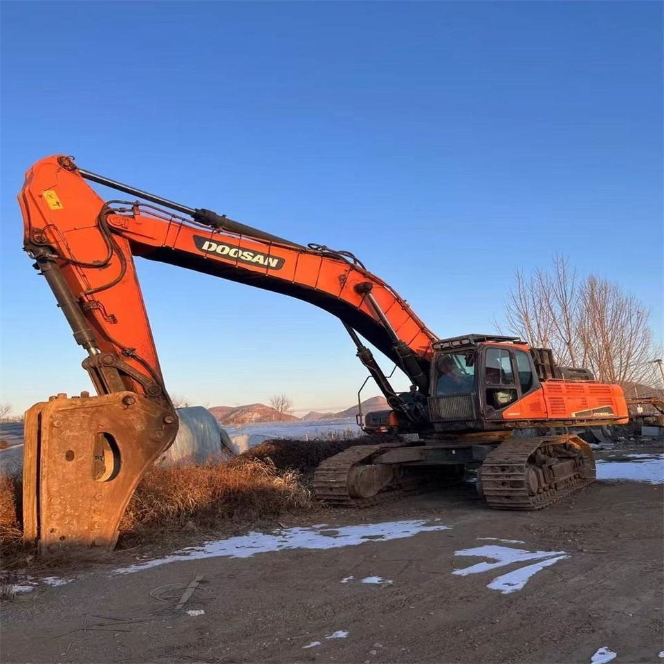 Doosan DX150LC-9C - Máy xúc bánh xích: hình 1 Doosan DX150LC-9C - Máy xúc bánh xích: hình 1