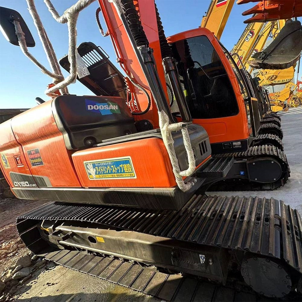 Doosan DX150LC-9C - Máy xúc bánh xích: hình 5 Doosan DX150LC-9C - Máy xúc bánh xích: hình 5