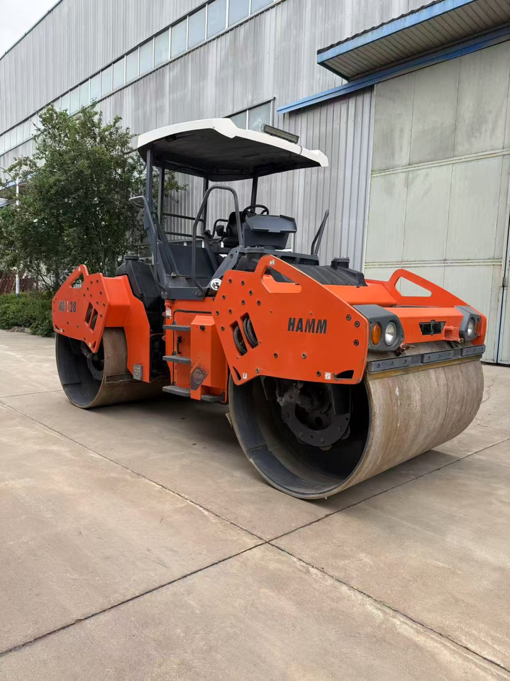 HAMM HD128 - Máy lăn đường: hình 1 HAMM HD128 - Máy lăn đường: hình 1