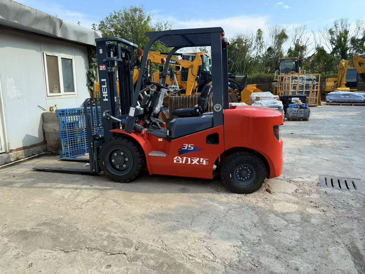 Heli CPC35 - Xe nâng diesel: hình 1 Heli CPC35 - Xe nâng diesel: hình 1