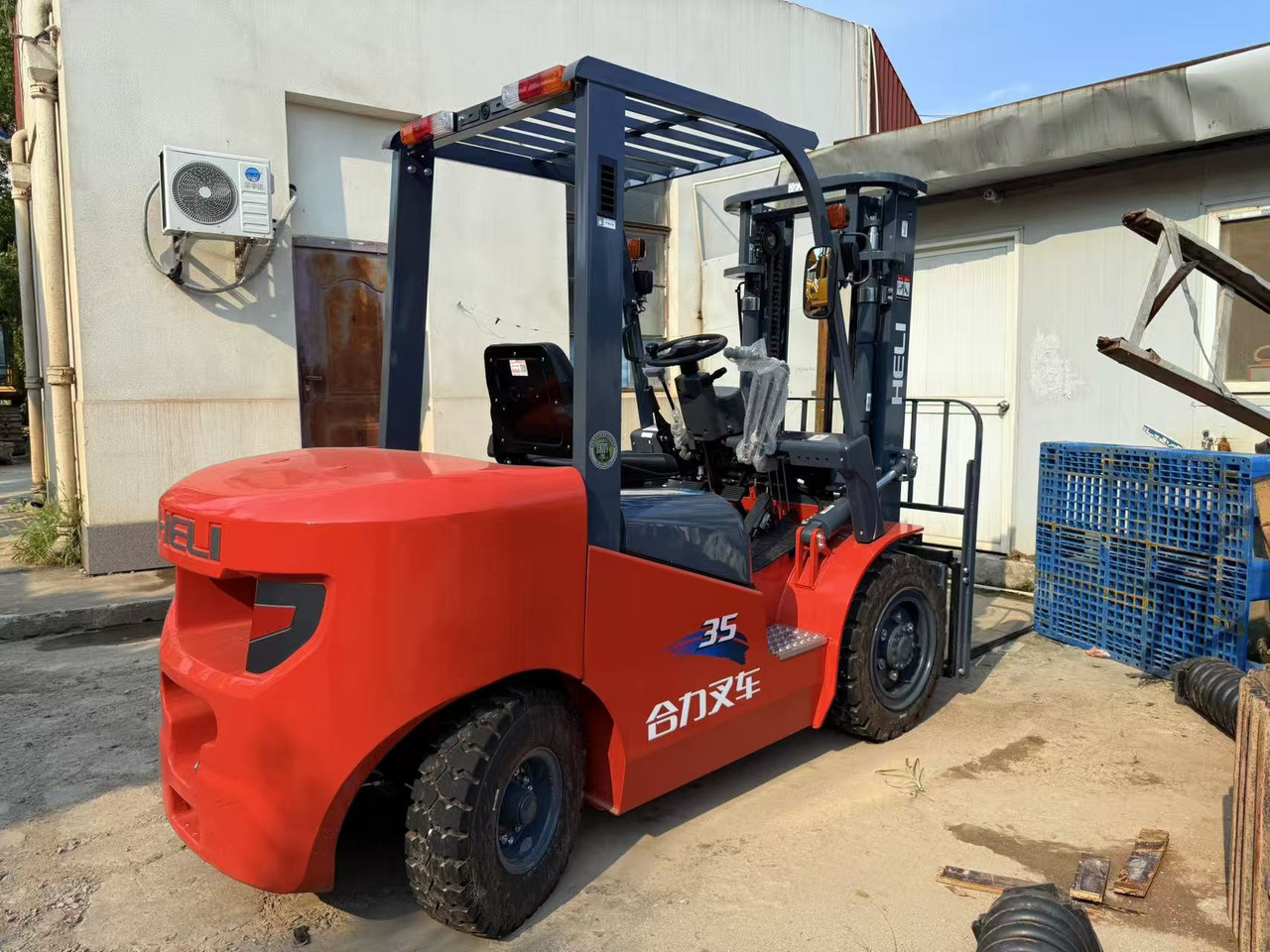 Heli CPC35 - Xe nâng diesel: hình 5 Heli CPC35 - Xe nâng diesel: hình 5