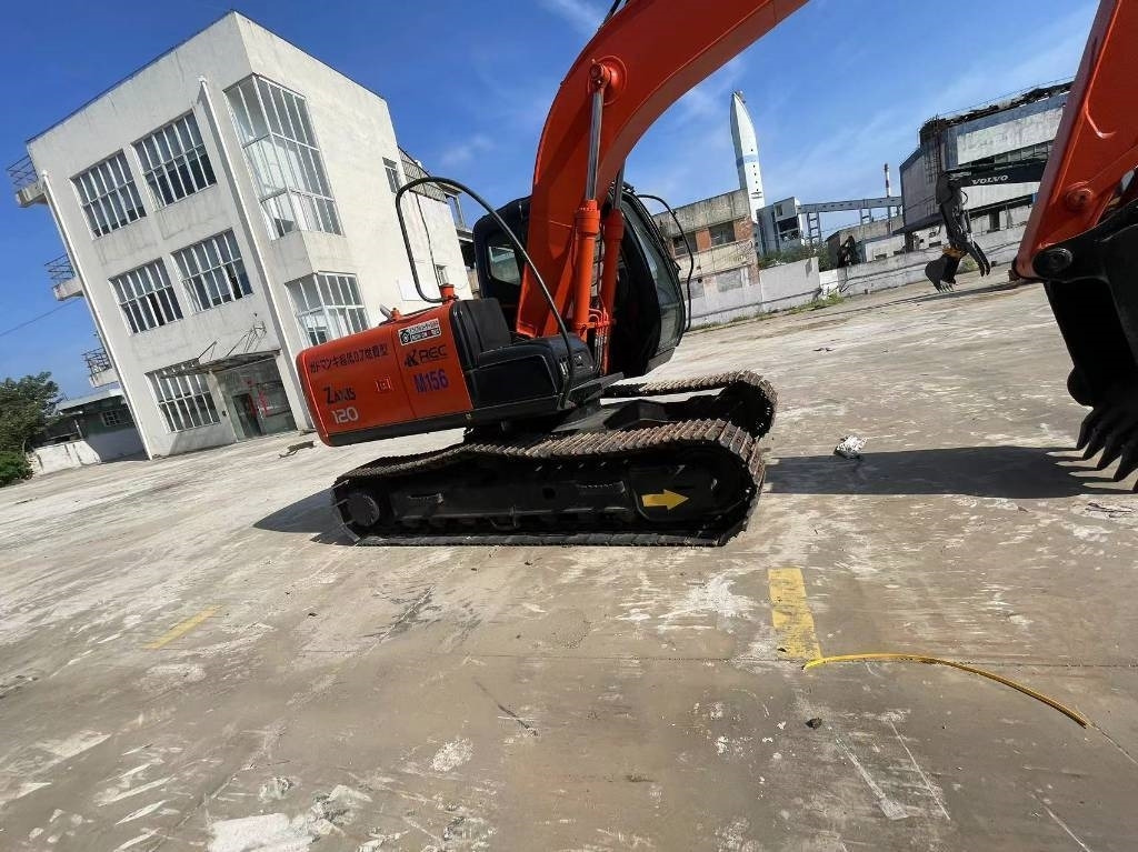 Hitachi ZX 120 - Máy xúc bánh xích: hình 3 Hitachi ZX 120 - Máy xúc bánh xích: hình 3