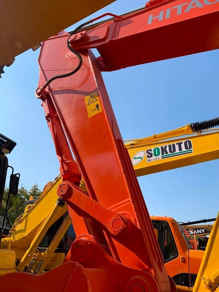 Hitachi Zaxis 240 - Máy xúc bánh xích: hình 5 Hitachi Zaxis 240 - Máy xúc bánh xích: hình 5