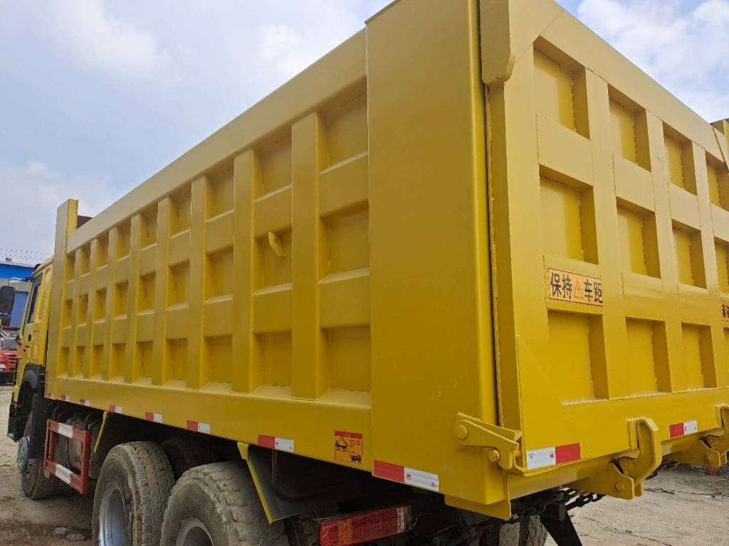 Howo 6X4  - Xe ben: hình 4 Howo 6X4  - Xe ben: hình 4