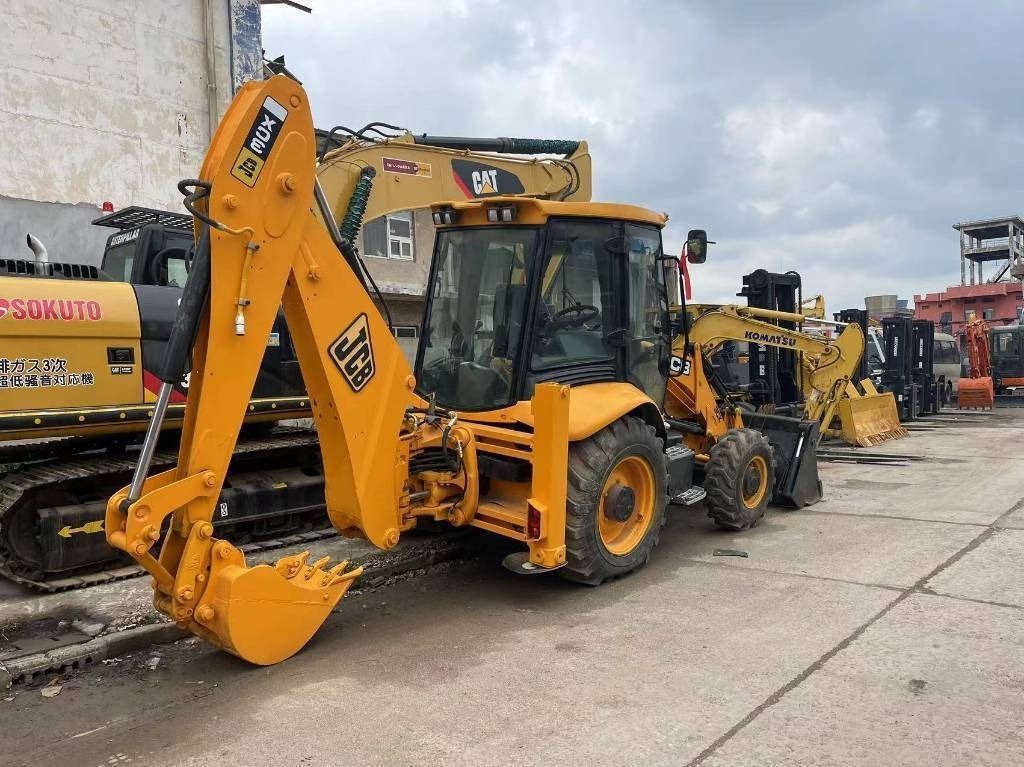 JCB 3CX - Máy xúc trước múc sau: hình 3 JCB 3CX - Máy xúc trước múc sau: hình 3
