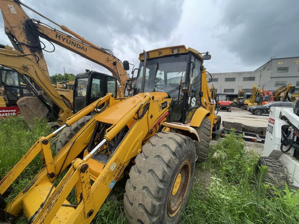 JCB 4CX - Máy xúc trước múc sau: hình 5 JCB 4CX - Máy xúc trước múc sau: hình 5