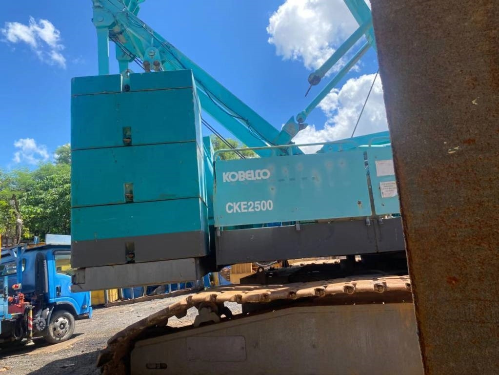 Kobelco CKE 2500 - Cần cẩu bánh xích: hình 3 Kobelco CKE 2500 - Cần cẩu bánh xích: hình 3