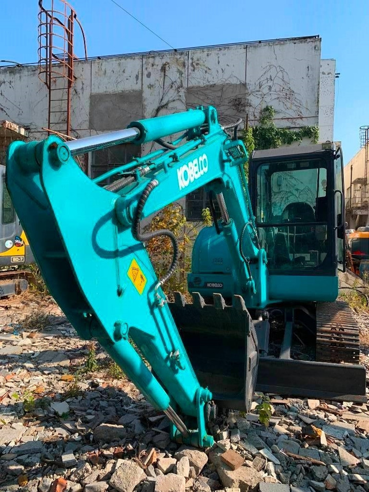 Kobelco SK 60 - Máy xúc bánh xích: hình 3 Kobelco SK 60 - Máy xúc bánh xích: hình 3