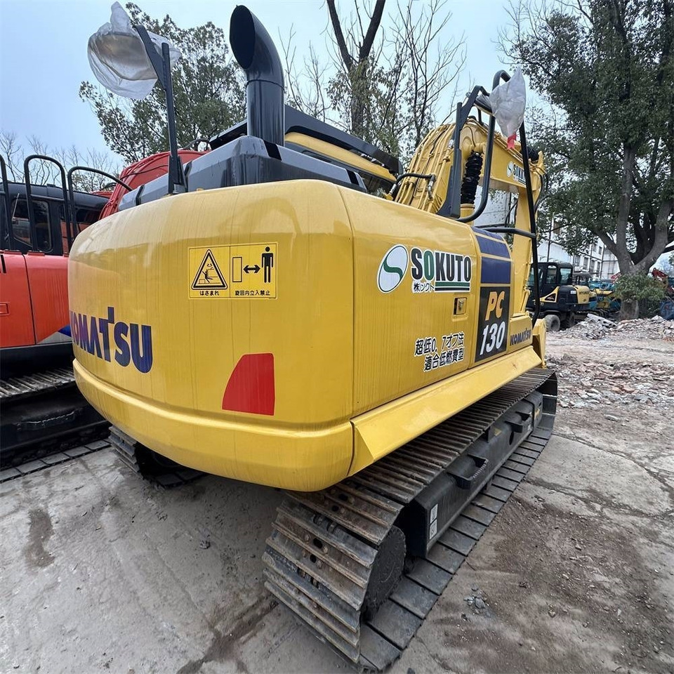 Komatsu PC 130-7 - Máy xúc bánh xích: hình 4 Komatsu PC 130-7 - Máy xúc bánh xích: hình 4
