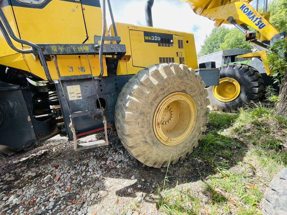 Komatsu WA320-8 - Máy xúc lật bánh lốp: hình 3 Komatsu WA320-8 - Máy xúc lật bánh lốp: hình 3