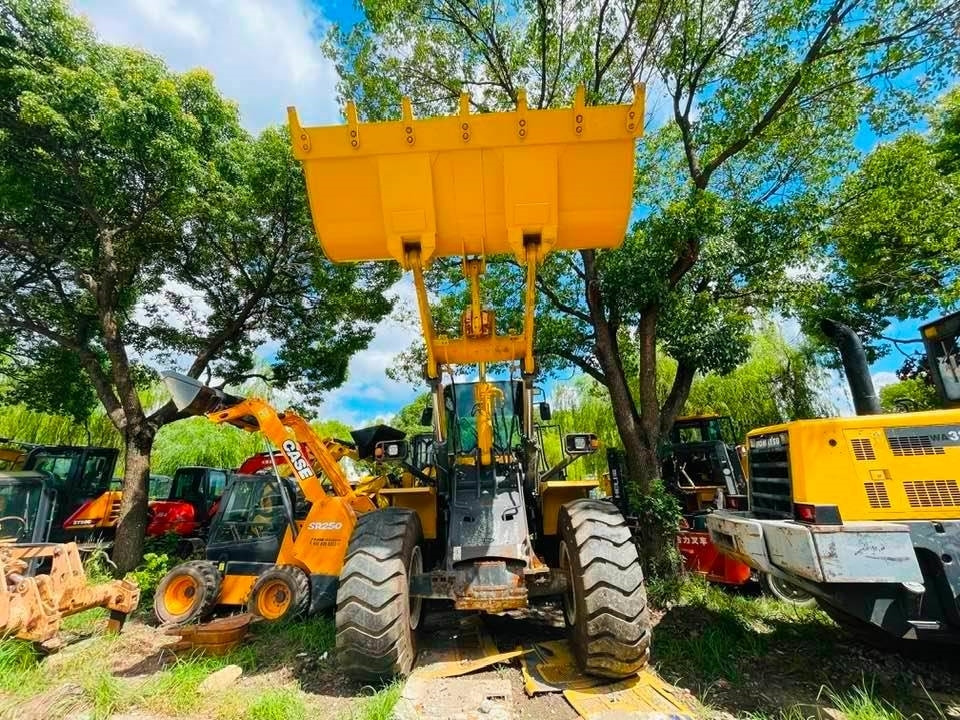Komatsu WA380-6 - Máy xúc lật bánh lốp: hình 3 Komatsu WA380-6 - Máy xúc lật bánh lốp: hình 3