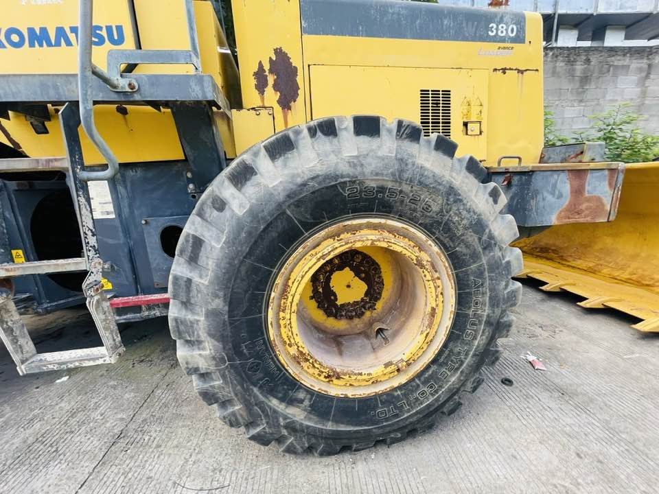 Komatsu WA380-8 - Máy xúc lật bánh lốp: hình 5 Komatsu WA380-8 - Máy xúc lật bánh lốp: hình 5