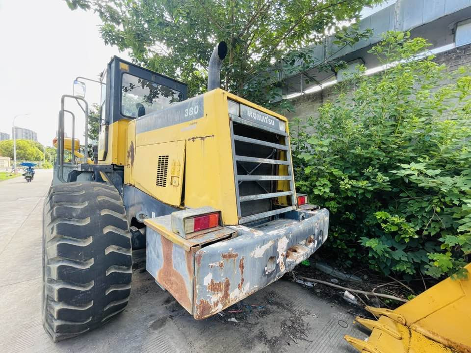 Komatsu WA380 - Máy xúc lật bánh lốp: hình 3 Komatsu WA380 - Máy xúc lật bánh lốp: hình 3