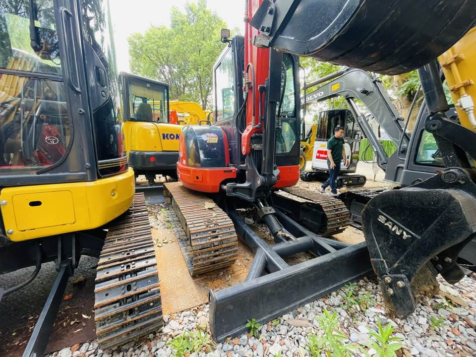 Kubota U55‑4 - Máy xúc mini: hình 3 Kubota U55‑4 - Máy xúc mini: hình 3