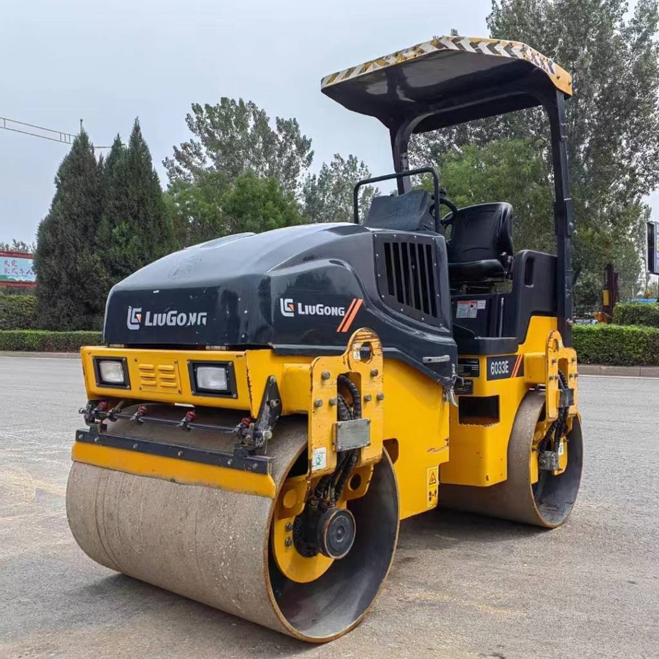 Liugong 6033E - Máy lăn đường: hình 2 Liugong 6033E - Máy lăn đường: hình 2
