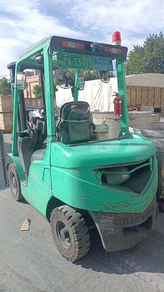 Mitsubishi FD 25 - Xe nâng diesel: hình 1 Mitsubishi FD 25 - Xe nâng diesel: hình 1