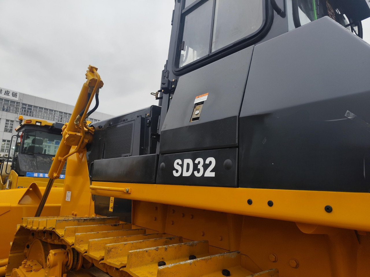 SHANTUI SD32 - Máy ủi: hình 3 SHANTUI SD32 - Máy ủi: hình 3