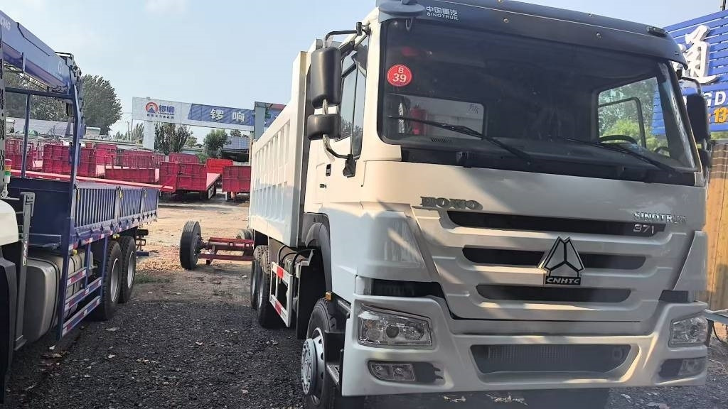 Sinotruk 371  - Xe ben: hình 3 Sinotruk 371  - Xe ben: hình 3
