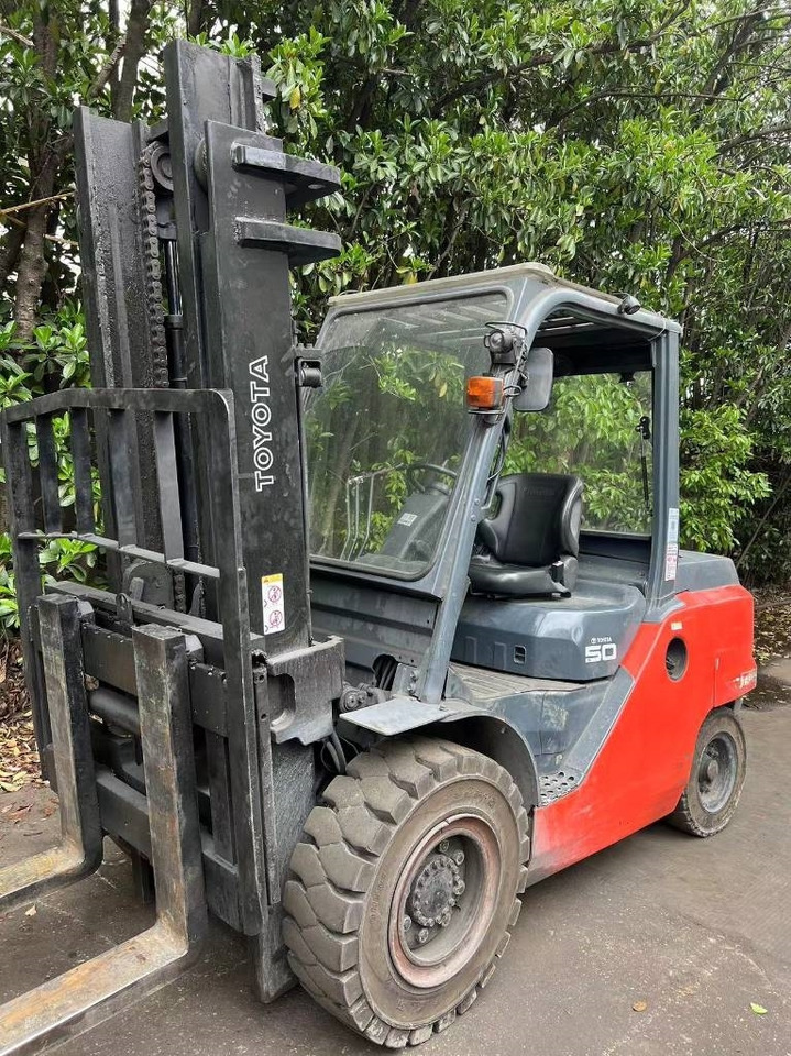 Toyota 8FD50N - Thiết bị xử lý vật liệu: hình 1 Toyota 8FD50N - Thiết bị xử lý vật liệu: hình 1