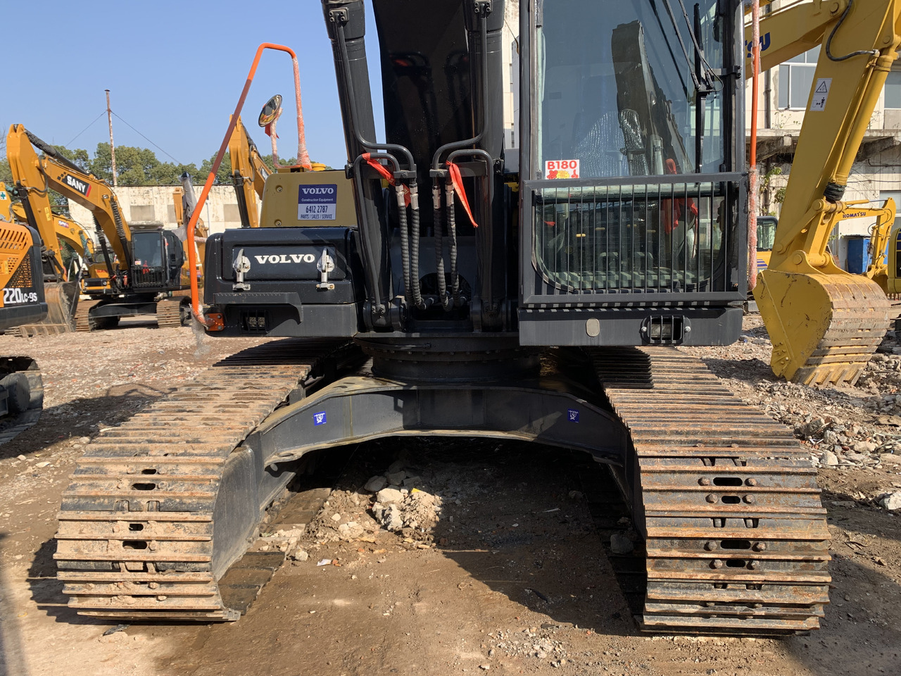 Volvo EC210D - Máy xúc: hình 3 Volvo EC210D - Máy xúc: hình 3