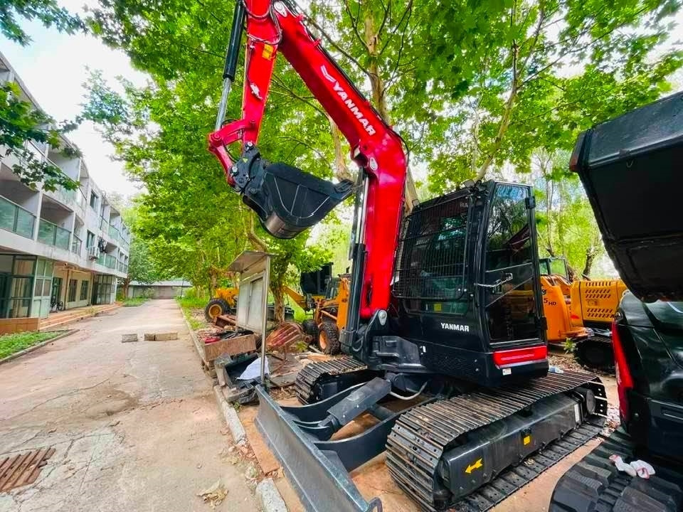 Yanmar VIO80-1A - Máy xúc mini: hình 1 Yanmar VIO80-1A - Máy xúc mini: hình 1