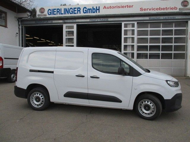 Fiat Doblo - Xe van nhỏ gọn: hình 1 Fiat Doblo - Xe van nhỏ gọn: hình 1