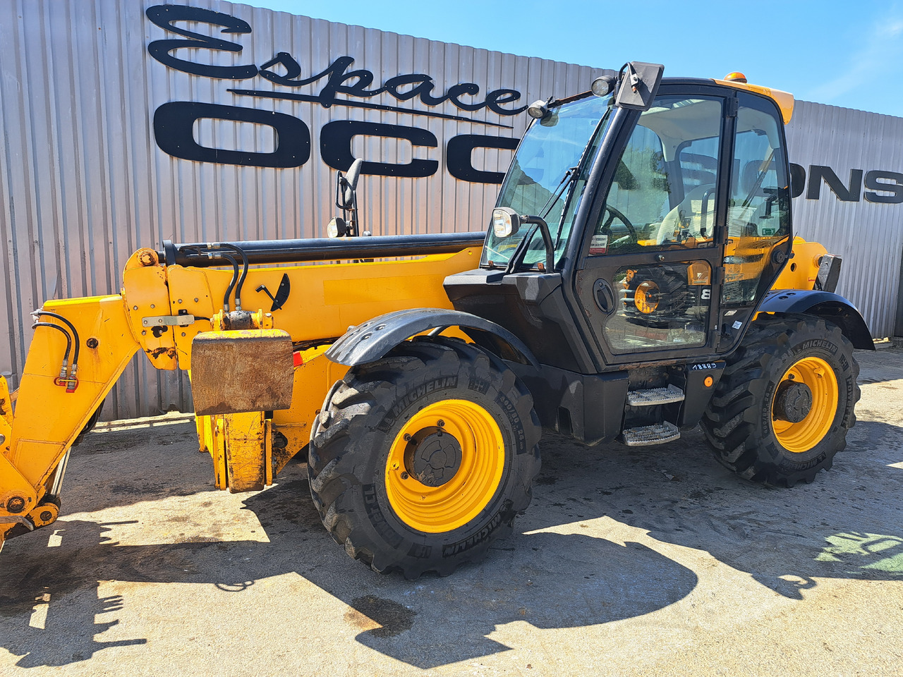JCB 540-140 - Xe nhấc hình viễn vọng kính: hình 1 JCB 540-140 - Xe nhấc hình viễn vọng kính: hình 1