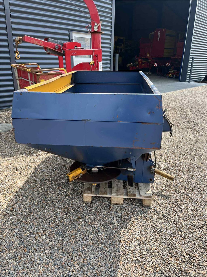 Bogballe E1500 - Máy rải phân bón: hình 4 Bogballe E1500 - Máy rải phân bón: hình 4