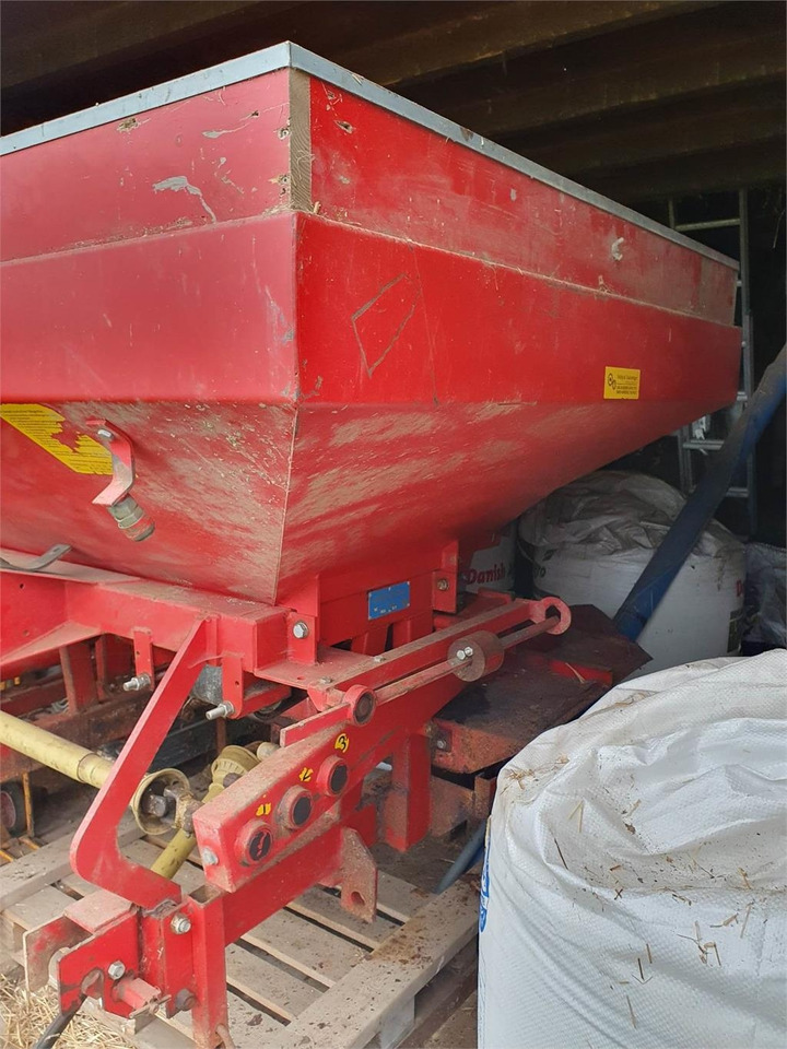 Bredal B2 LIFTOPHÆNGT - Máy rải phân bón: hình 3 Bredal B2 LIFTOPHÆNGT - Máy rải phân bón: hình 3