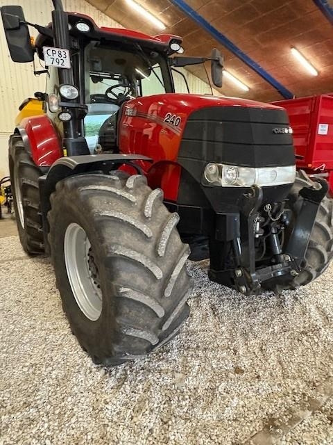 Case IH PUMA 240 CVX - Máy cày: hình 3 Case IH PUMA 240 CVX - Máy cày: hình 3