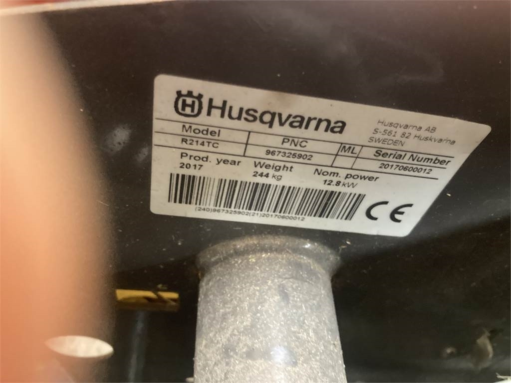 Husqvarna R214TC - Máy cắt cỏ vườn: hình 2 Husqvarna R214TC - Máy cắt cỏ vườn: hình 2