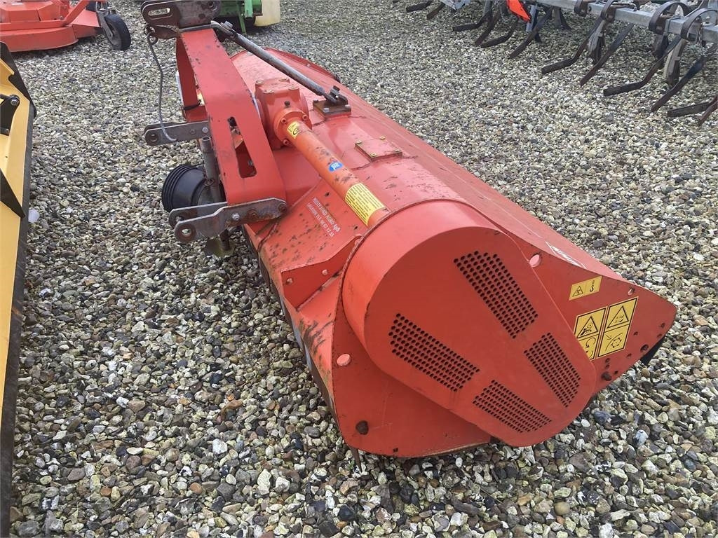 Kuhn BKE 250 BRAK PUDSER - Dàn băm cỏ: hình 1 Kuhn BKE 250 BRAK PUDSER - Dàn băm cỏ: hình 1
