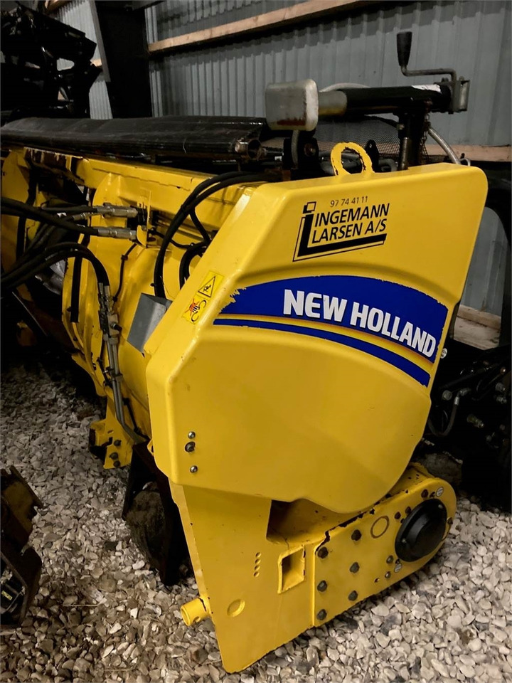 New Holland 380FPE PICKUP - Đính kèm máy gặt đập thức ăn gia súc: hình 1 New Holland 380FPE PICKUP - Đính kèm máy gặt đập thức ăn gia súc: hình 1