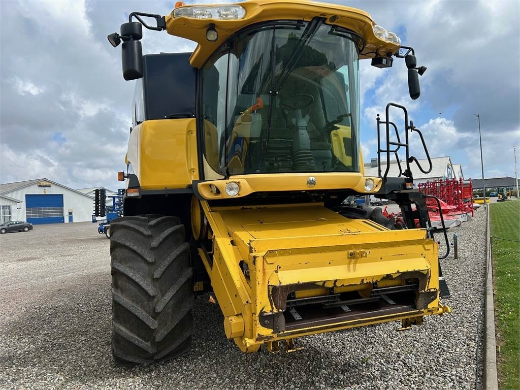 New Holland CX860 SLH - Máy gặt đập: hình 2 New Holland CX860 SLH - Máy gặt đập: hình 2