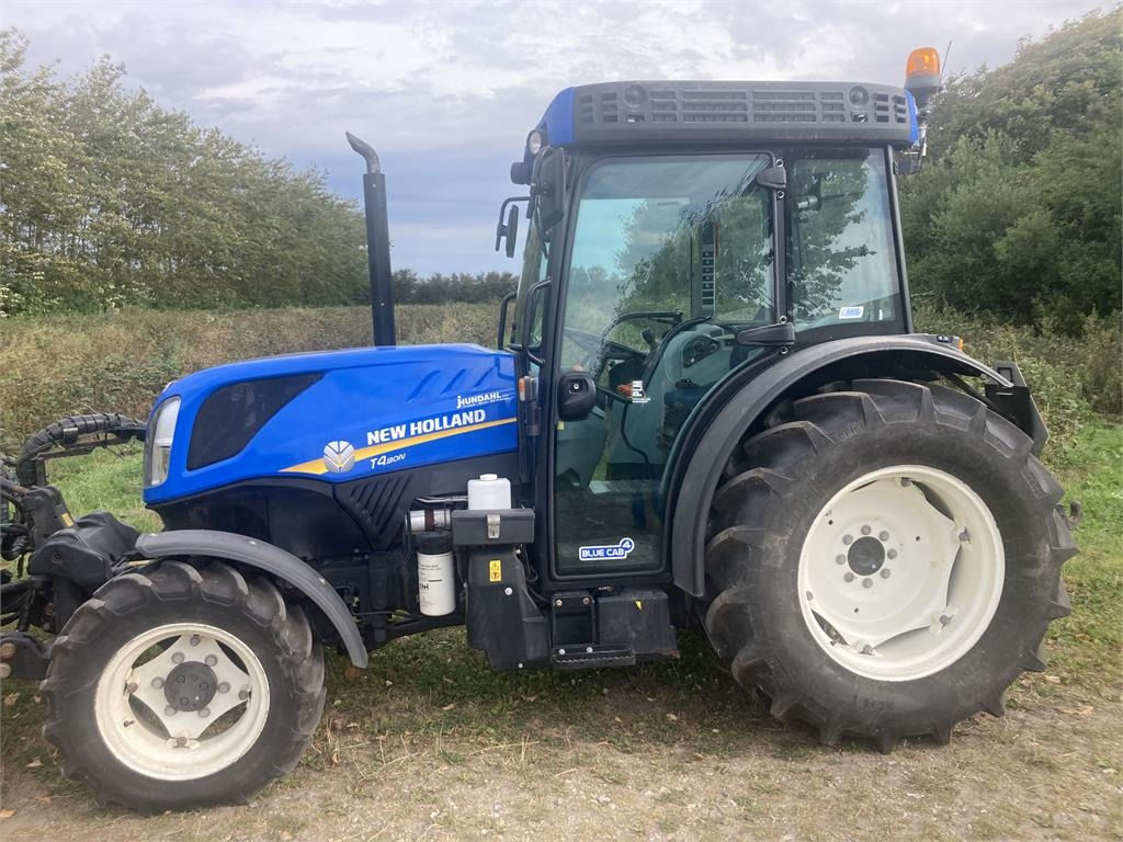 New Holland T4.80N SS CAB - Máy cày: hình 1 New Holland T4.80N SS CAB - Máy cày: hình 1
