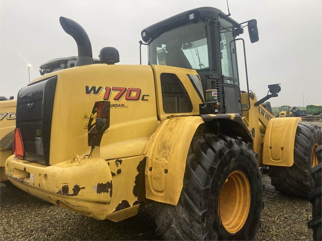 New Holland W170C LR T4B - Máy xúc lật bánh lốp: hình 3 New Holland W170C LR T4B - Máy xúc lật bánh lốp: hình 3