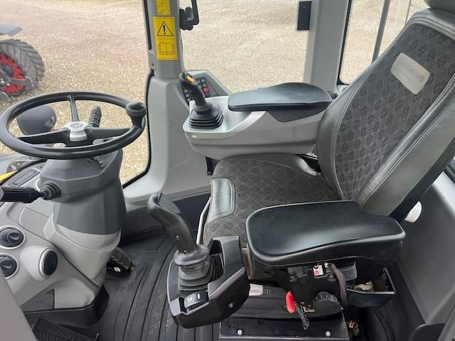 New Holland W190D ZB T4B - Máy xúc lật bánh lốp: hình 4 New Holland W190D ZB T4B - Máy xúc lật bánh lốp: hình 4