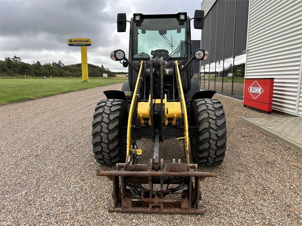 New Holland W80C ZB HS-AG - Máy xúc lật bánh lốp: hình 2 New Holland W80C ZB HS-AG - Máy xúc lật bánh lốp: hình 2