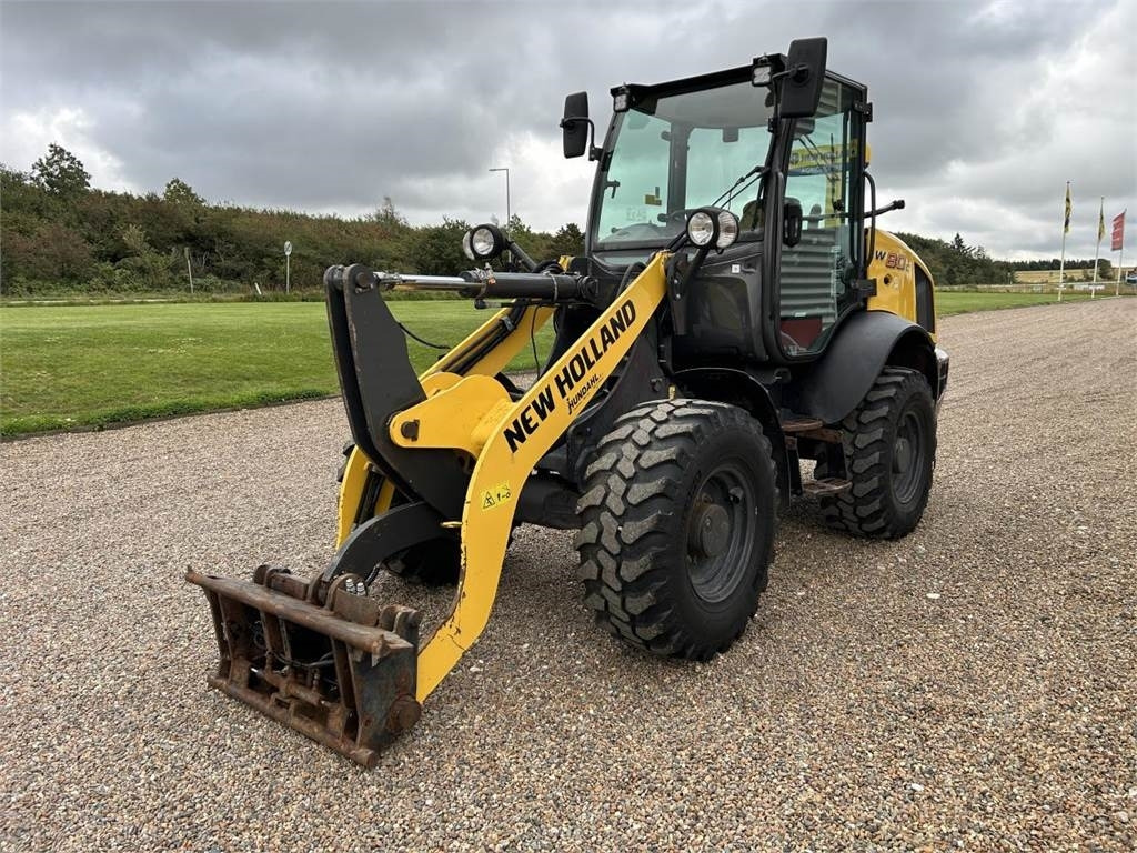 New Holland W80C ZB HS-AG - Máy xúc lật bánh lốp: hình 3 New Holland W80C ZB HS-AG - Máy xúc lật bánh lốp: hình 3