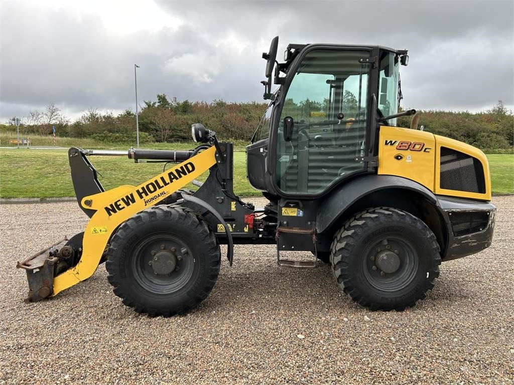New Holland W80C ZB HS-AG - Máy xúc lật bánh lốp: hình 4 New Holland W80C ZB HS-AG - Máy xúc lật bánh lốp: hình 4