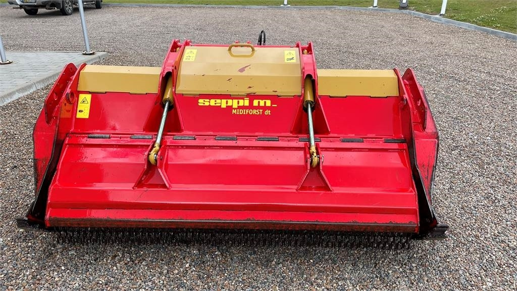 Seppi MIDIFORST DT 200 - Mulcher lâm nghiệp: hình 1 Seppi MIDIFORST DT 200 - Mulcher lâm nghiệp: hình 1