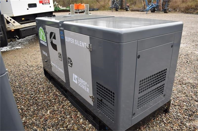 Cummins 55 KvA - Bộ phát điện: hình 3 Cummins 55 KvA - Bộ phát điện: hình 3