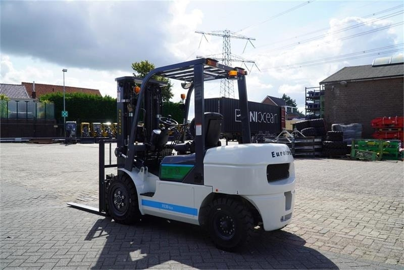 Eurotrac Eurotrack - Xe nâng diesel: hình 4 Eurotrac Eurotrack - Xe nâng diesel: hình 4